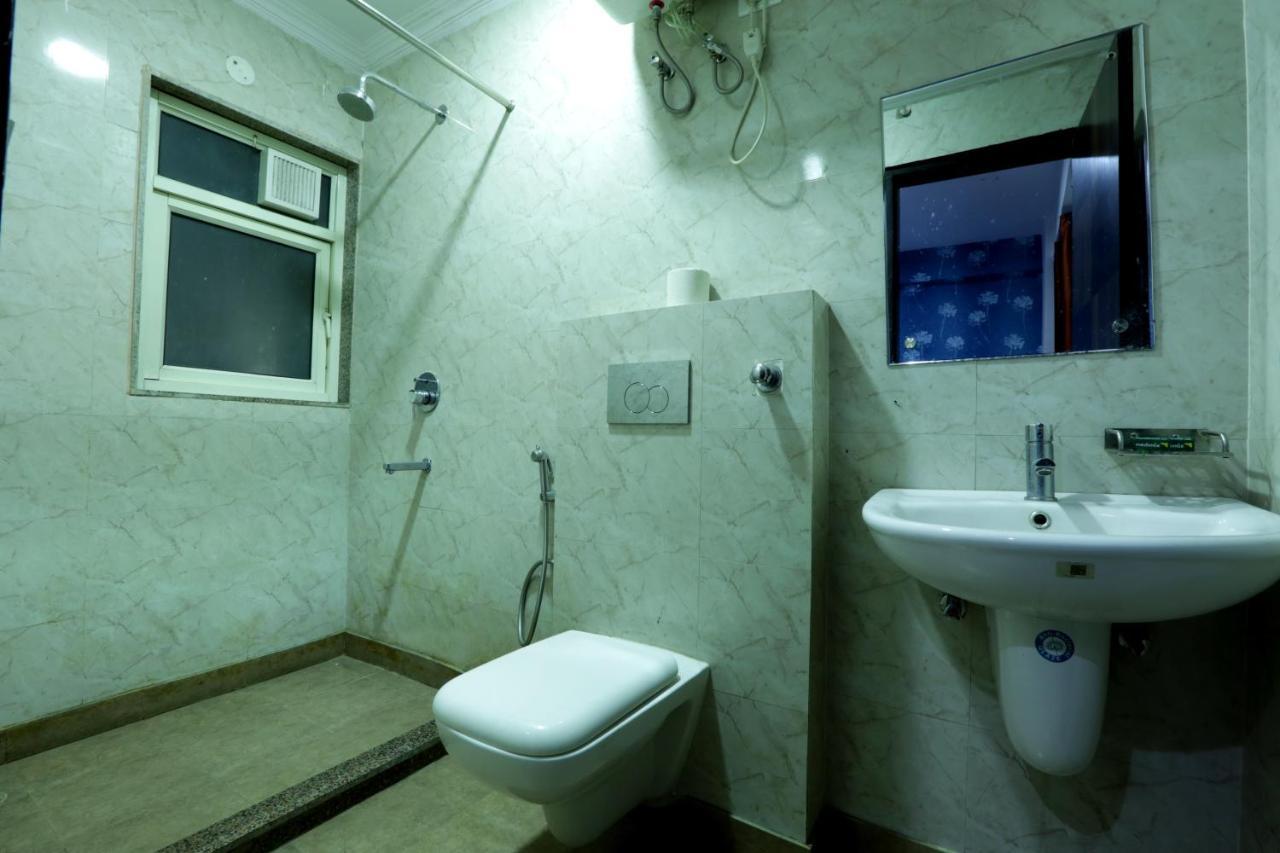 Hotel Airport Gulshan Deluxe Palace New Delhi