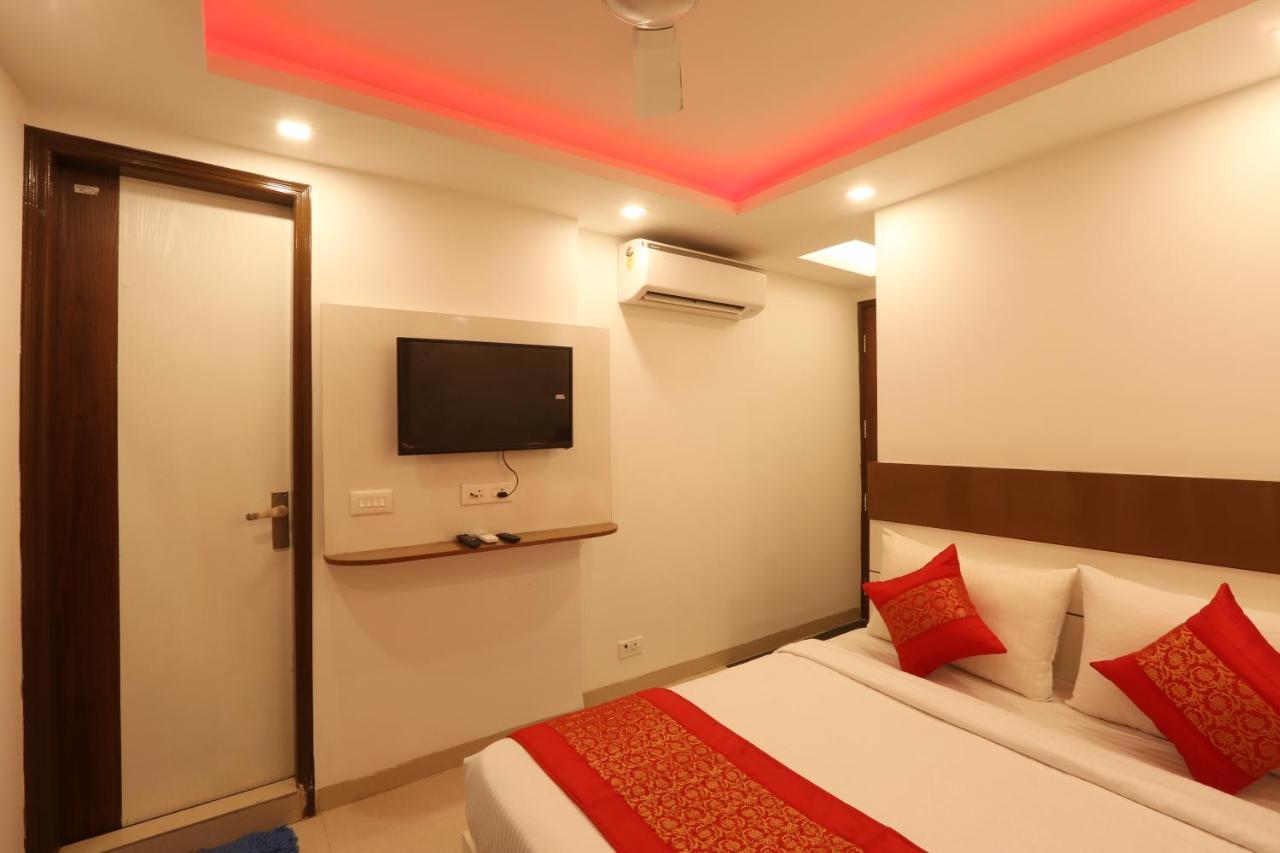 Hotel Airport Gulshan Deluxe Palace New Delhi