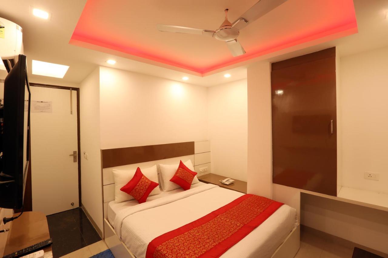 Airport Gulshan Deluxe Palace 3*